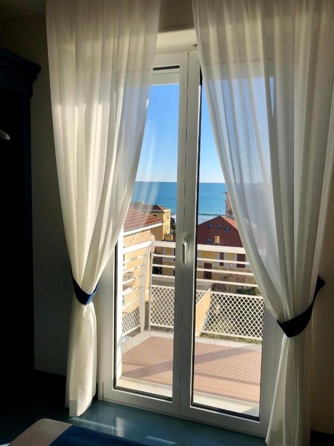 Mh Hotel Varazze Exterior photo