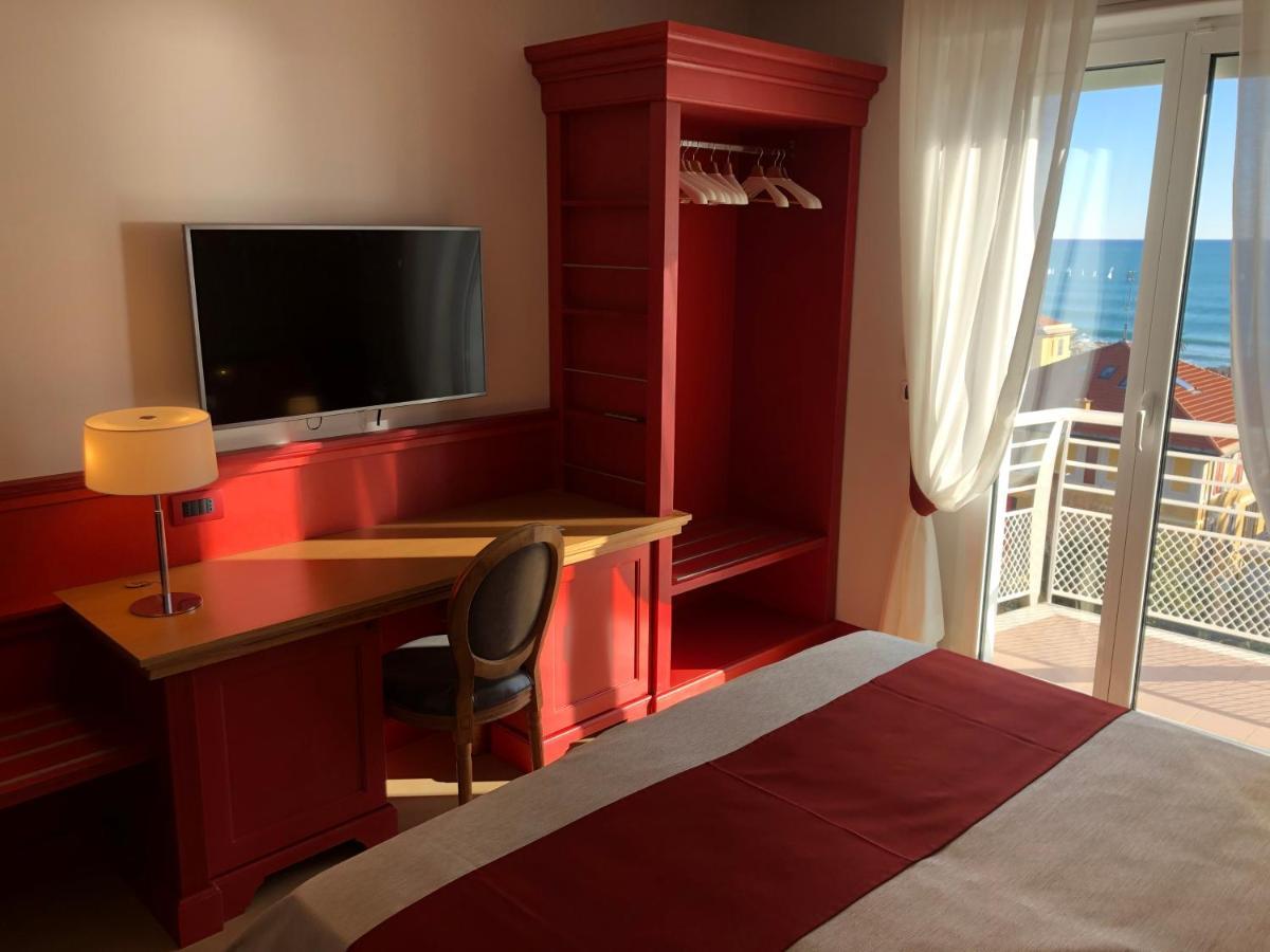 Mh Hotel Varazze Exterior photo