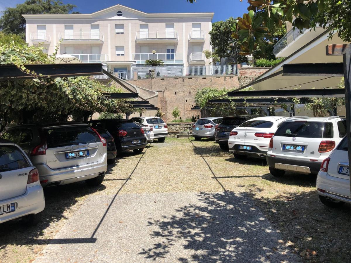 Mh Hotel Varazze Exterior photo